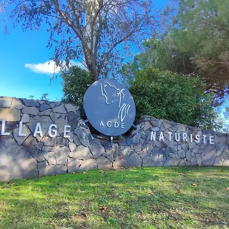 232, Héliopolis Ab Au Village Naturiste * Agde