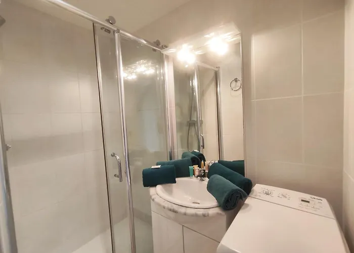 232, Heliopolis Ab Au Village Naturiste * Agde